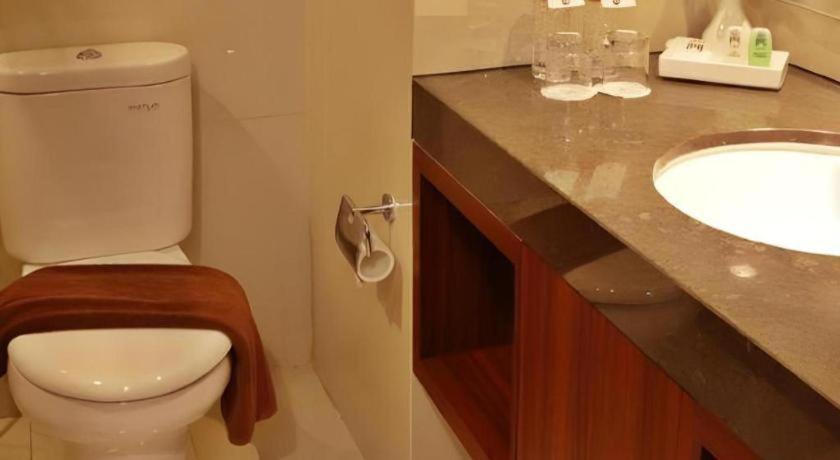 Atrium Premiere Cilacap Kültér fotó